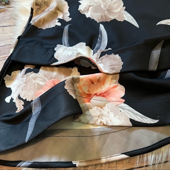 Charlotte Russe | floral mini dress - Picture 6 of 8